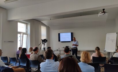 Mediales Krisentraining
